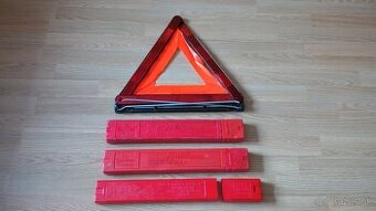 Výstražné trojuholníky do auta