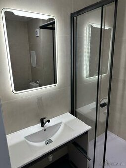 Krasny komplet zrekonstruovany 2 izbovy byt v Dun.Strede