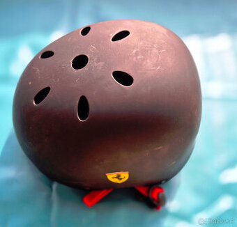 Detská prilba Scuderia Ferrari L