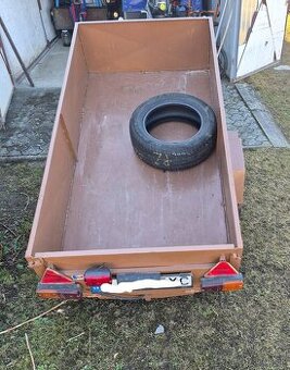 Prívesný vozík sport jacht