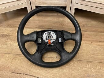 Volant bez airbagu na VW PASSAT B4 Variant