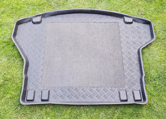 Predam vaničku do kufra Kia Ceed kombi sportwagon model 2012