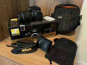 Nikon D5100 s objektívom Nikkor 18-55mm a príslušenstvom