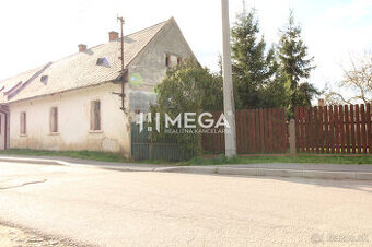 NA PREDAJ MIMORIADNY STAVEBNÝ POZEMOK S DOMOM V MESTE HUMENN
