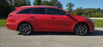 Kia Ceed SW GT line 1.maj. kombi nafta 2020 záruka