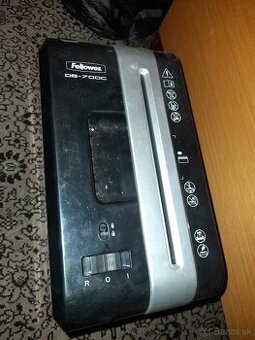 Skartovačka Fellowes DS-700C