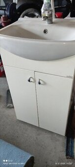 Umývadlo so skriňou a bateriou,širka 50 cm