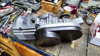 predam na babetu 210 motor
