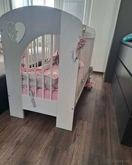 Krásna detská postieľka v super stave
