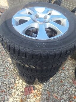 215/65R16 hyundai 5x114,3