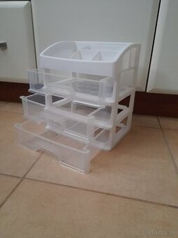 Organizater uplne nove a ine
