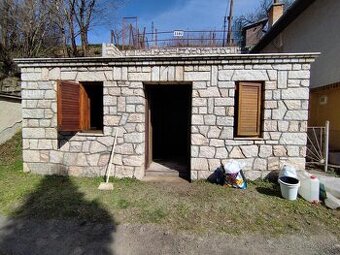 Predám záhradu s pivnicou v obci čebovce