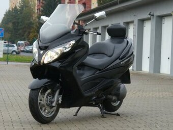 Suzuki Burgman 400 i