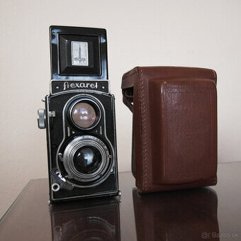 Starý fotoaparát Flexaret IVa