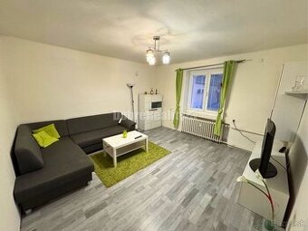 REZERVOVANÉ.......Na predaj 2 izbový veľkometrážny byt v Han