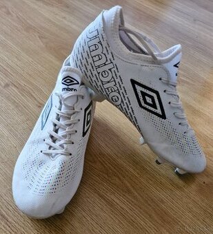 Umbro Aurora league SG - 1