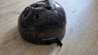 PREDÁM FREESTYLOVÚ PRILBU 54 CM WORKER