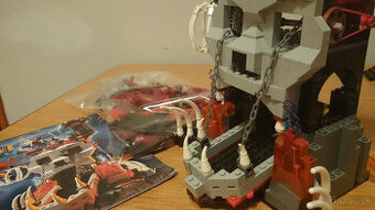 LEGO 7093 zo série Castle - Vež kostlivca