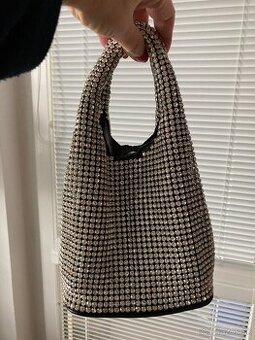 Kabelka spoločenská