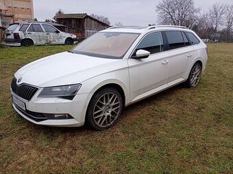 Predám 4x4 škoda Superb combi ročník 2016 dsg