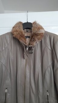 Dámska kožená bunda 46