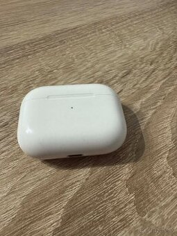 🎧 Predám AirPods Pro 1. generácie – skôr na diely / krabičk