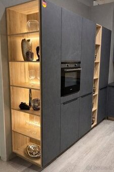 Kuchyna - vysoké skrinky, nemecká kvalita + pracovná doska