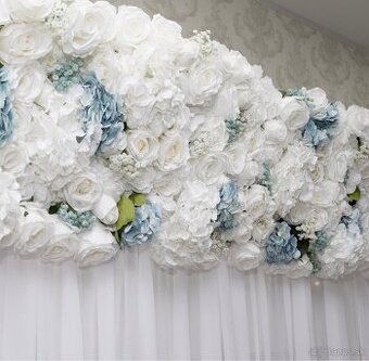 Kvetinovy pas na fotostenu