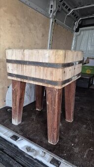 Predám zachovalý mäsoklát