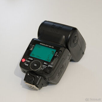 Nikon Speedlight SB-700