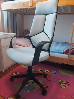 Kancelárska stolička
