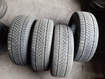 Zimne 215/65 R16 Firestone