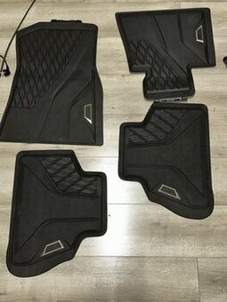 Originálne gumené rohože BMW X5 (G05) / X6 (G06) / X7 (G07)