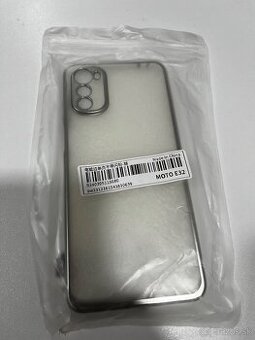 Motorola E32