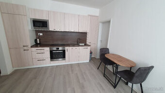 Prenájom 2-izbový byt novostavba Central Prievidza + parking