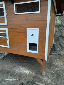 Slovenské solárne automatické dvierka na kurín