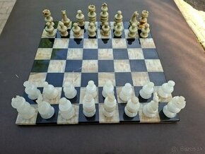 Predám staré šachy mramor Onyx Alabaster rozmer je na fotkác