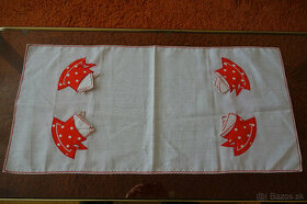 Obrus vysivany 88x43 - 1