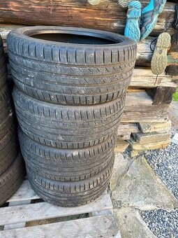 Superia bluewin uhp 97v 245/40 R18