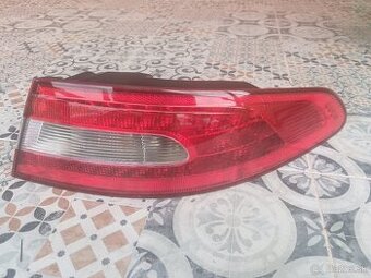 Jaguar XF zadné svetlo