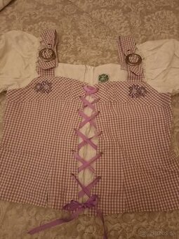 Folklorne blúzky