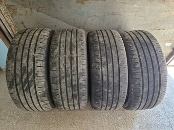 215/45 R16