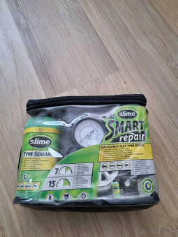 Autokompresor 12V + opravná sada