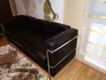 Predám ikonické kreslo a sedačku LE CORBUSIER LC2