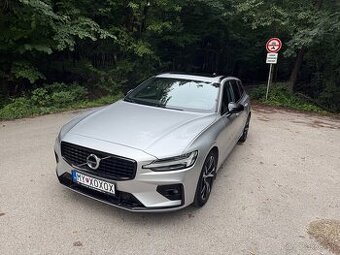 Volvo V60 B4 R-Design, diesel, 2021