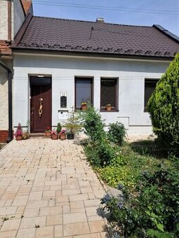 na predaj rodinný dom v Hrnčiarovciach nad Parnou.