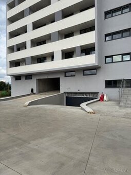 Garáže na prenájom na ZVONČEKOVEJ ul. v Michalovciach