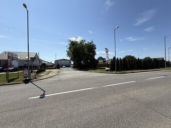 Pri obchvate Galanty: Sklady , kancelárie či parkovanie ?