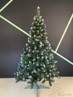 2D vianočný stromček Strieborný