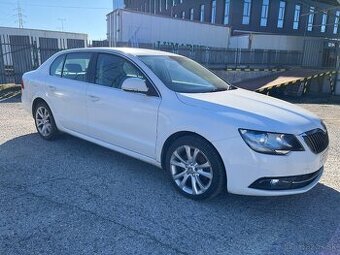 Rozpredám Superb II 2.0 TDI M6 - 1